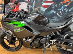 2025 Kawasaki NINJA 500 GREY