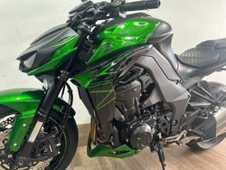2025 Kawasaki ZR1000 GREEN
