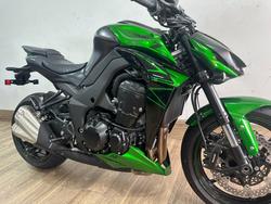 2025 Kawasaki ZR1000 GREEN