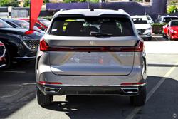 2025 MG QS Excite IS31 MY25 Cashmere Silver