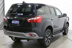 2021 Isuzu
MU-X LS-U