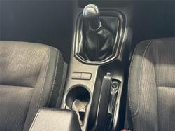 2018 Toyota
                Hilux SR