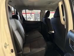 2018 Toyota
                Hilux SR