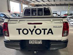 2018 Toyota
                Hilux SR