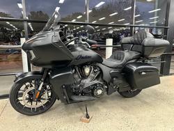 2023 INDIAN PURSUIT DARK HORSE PREMIUM BLACK
