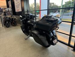 2023 INDIAN PURSUIT DARK HORSE PREMIUM BLACK