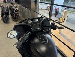 2023 INDIAN PURSUIT DARK HORSE PREMIUM BLACK