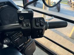 2023 INDIAN PURSUIT DARK HORSE PREMIUM BLACK