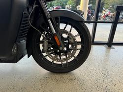2023 INDIAN PURSUIT DARK HORSE PREMIUM BLACK