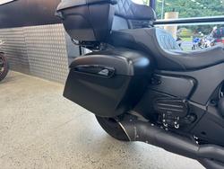 2023 INDIAN PURSUIT DARK HORSE PREMIUM BLACK
