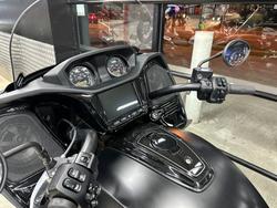 2023 INDIAN PURSUIT DARK HORSE PREMIUM BLACK