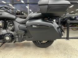 2023 INDIAN PURSUIT DARK HORSE PREMIUM BLACK