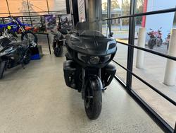 2023 INDIAN PURSUIT DARK HORSE PREMIUM BLACK