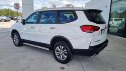 2022 LDV
                D90 