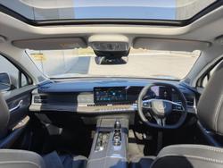 2025 MG QS Essence IS31 MY25 AWD Cashmere Silver