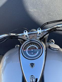 2009 Triumph THUNDERBIRD SILVER