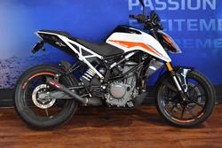 KTM 390 Duke