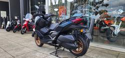 2023 Yamaha XMAX 300 (CZD300A) GREEN