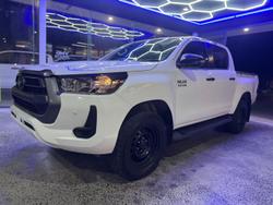 2022 Toyota Hilux SR