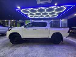 2022 Toyota Hilux SR