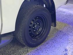 2022 Toyota Hilux SR