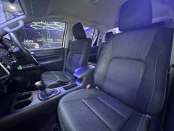 2022 Toyota Hilux SR