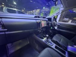 2022 Toyota Hilux SR