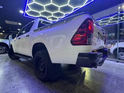 2022 Toyota Hilux SR