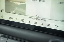 2024 Land Rover Defender 110 P400 X-Dynamic HSE