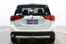 2016 Mitsubishi
Outlander LS