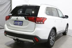 2016 Mitsubishi
Outlander LS