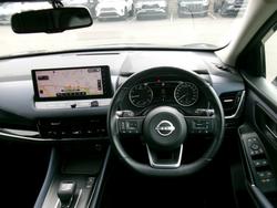 2023 Nissan
                QASHQAI ST-L