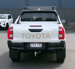 2025 Toyota
                Hilux SR5 48V