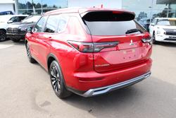 2025 Mitsubishi Outlander LS