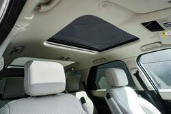 2025 Land Rover Discovery D350 Dynamic SE