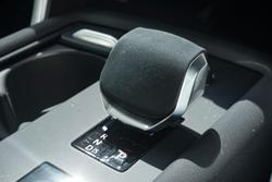 2025 Land Rover
Discovery D350 Dynamic SE