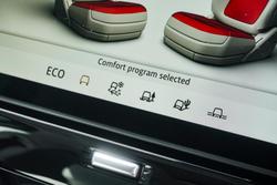 2025 Land Rover
Discovery D350 Dynamic SE