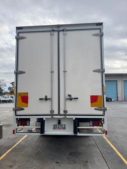 2021 Isuzu Fvl Freightpack 240/300 Auto FVL 240/300 FREIGHT PACK WHITE