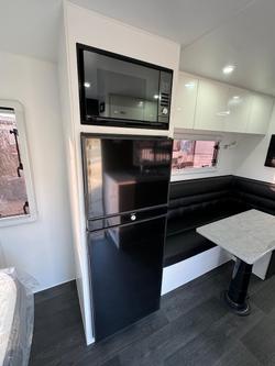 2025 Lakestar Caravans Grandiose 21Ft Double Bunk