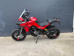 2022 DUCATI MULTISTRADA V2 RED