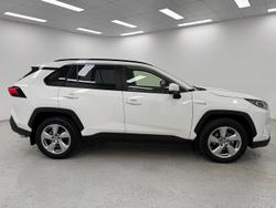 2020 Toyota RAV4 GXL AXAH52R Glacier White
