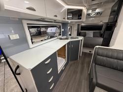 2020 Sunseeker Dessert Storm