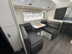 2020 Sunseeker Dessert Storm