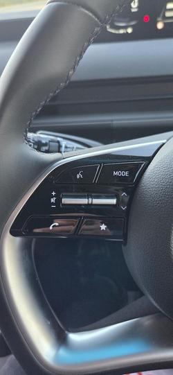 2024 Hyundai STARIA LOAD US4.V2 MY24 Creamy White