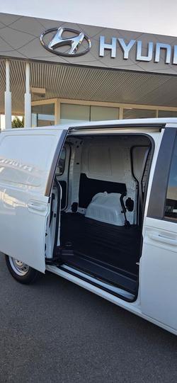 2024 Hyundai STARIA LOAD US4.V2 MY24 Creamy White
