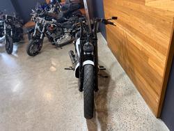 2009 Harley-davidson VRSCF MUSCLE White