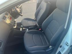 2016 Kia
Rio S