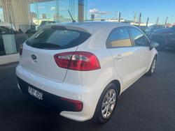 2016 Kia
Rio S