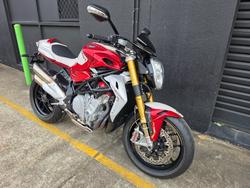 2016 MV Agusta BRUTALE 1090 RR RED