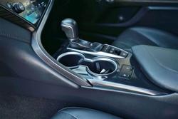 2018 Toyota
Camry Hybrid Camry 2.5L Hybrid CVT SL